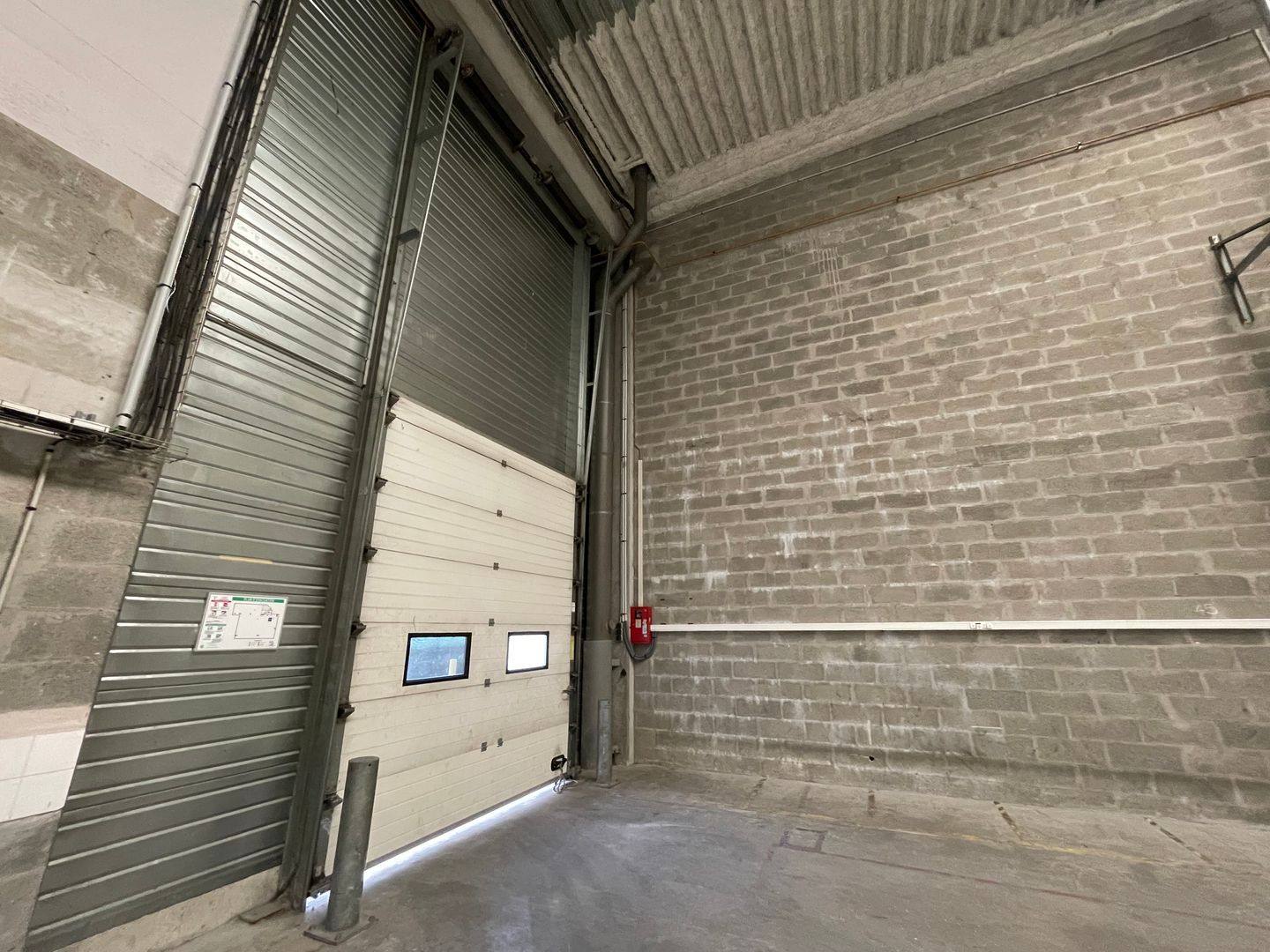 entrepôt de 801m², Ivry-sur-Seine (Val-de-Marne)