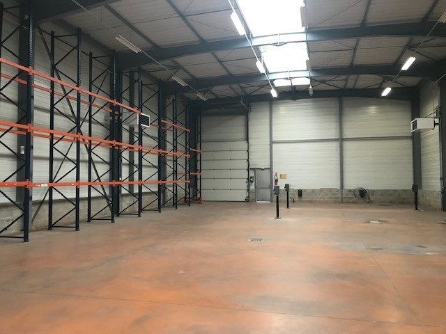 local d'activités de 1&nbsp;500m², Ivry-sur-Seine (Val-de-Marne)