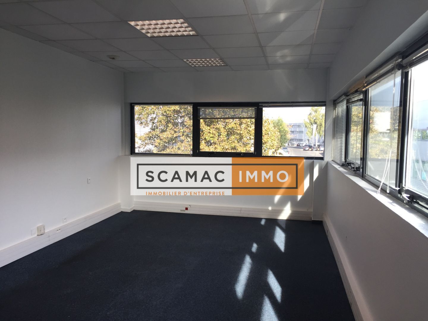 bureau de 403m², Ivry-sur-Seine (Val-de-Marne)