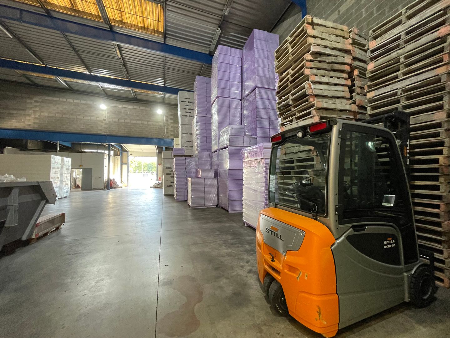 local d'activités de 635m², Vitry-sur-Seine (Val-de-Marne)