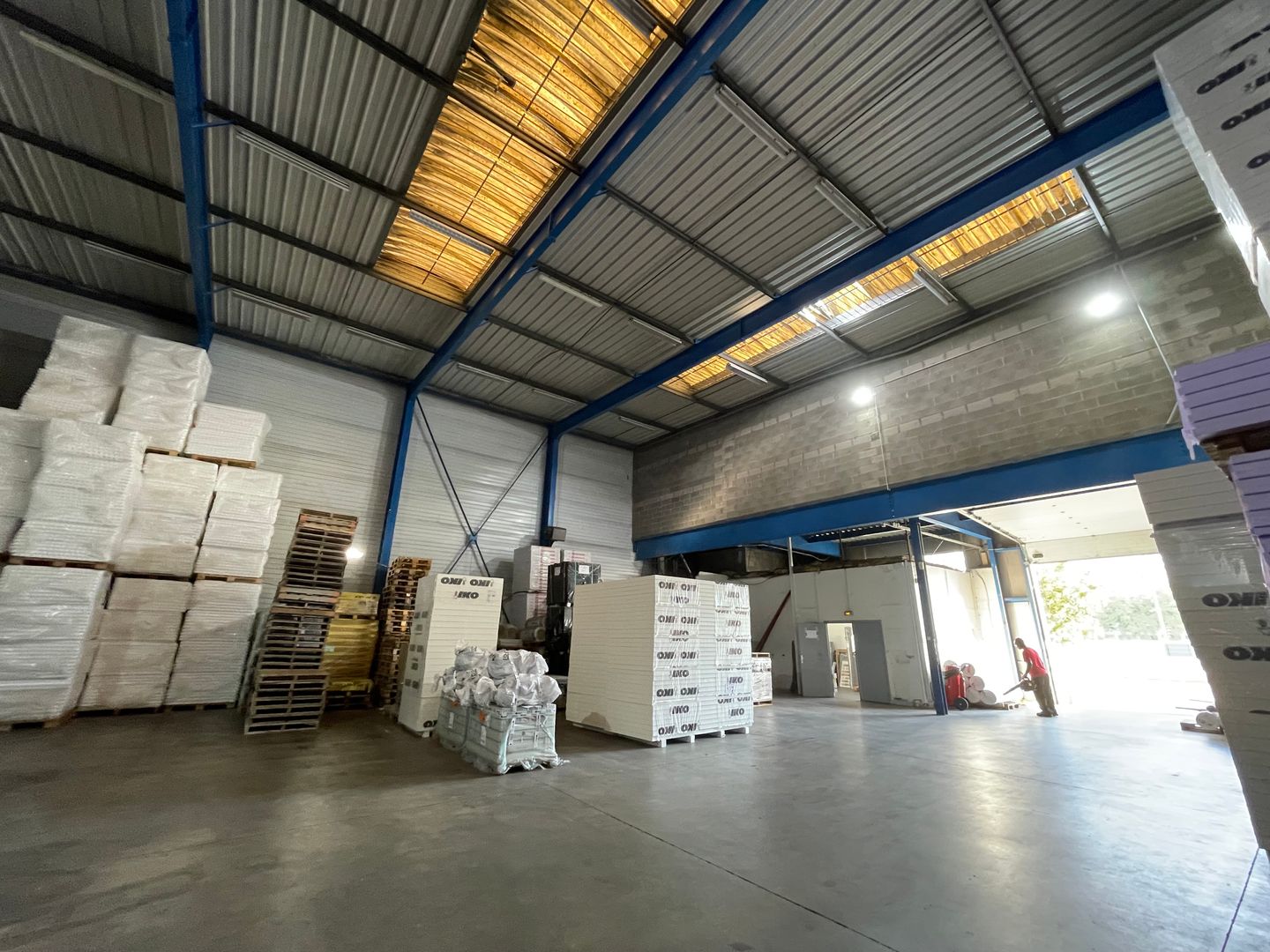 local d'activités de 635m², Vitry-sur-Seine (Val-de-Marne)