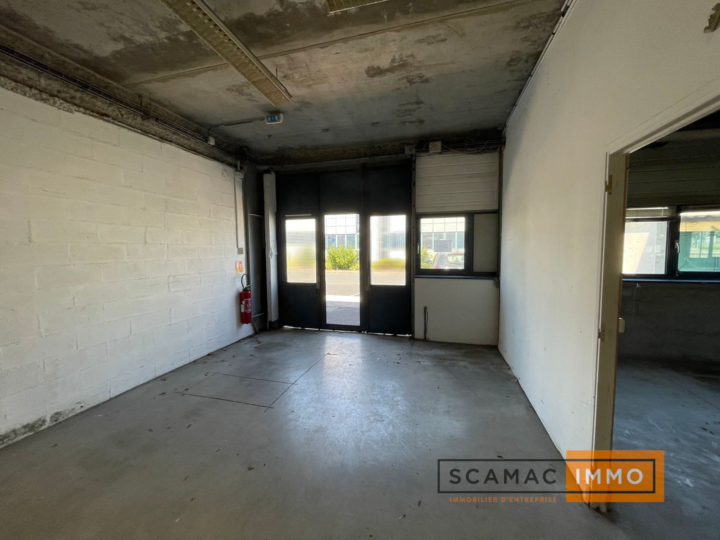 entrepôt de 671m², Fresnes (Val-de-Marne)