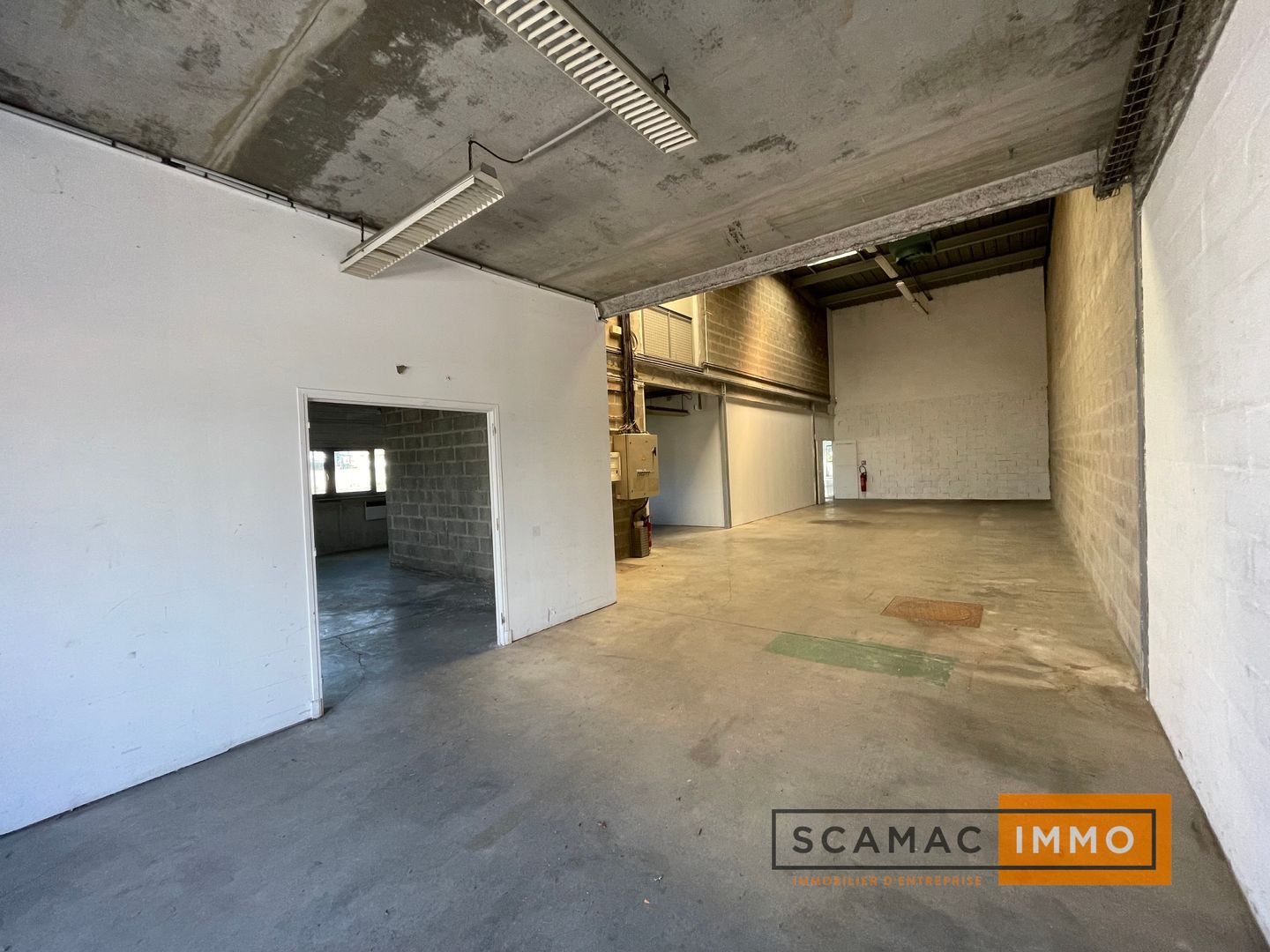 entrepôt de 671m², Fresnes (Val-de-Marne)