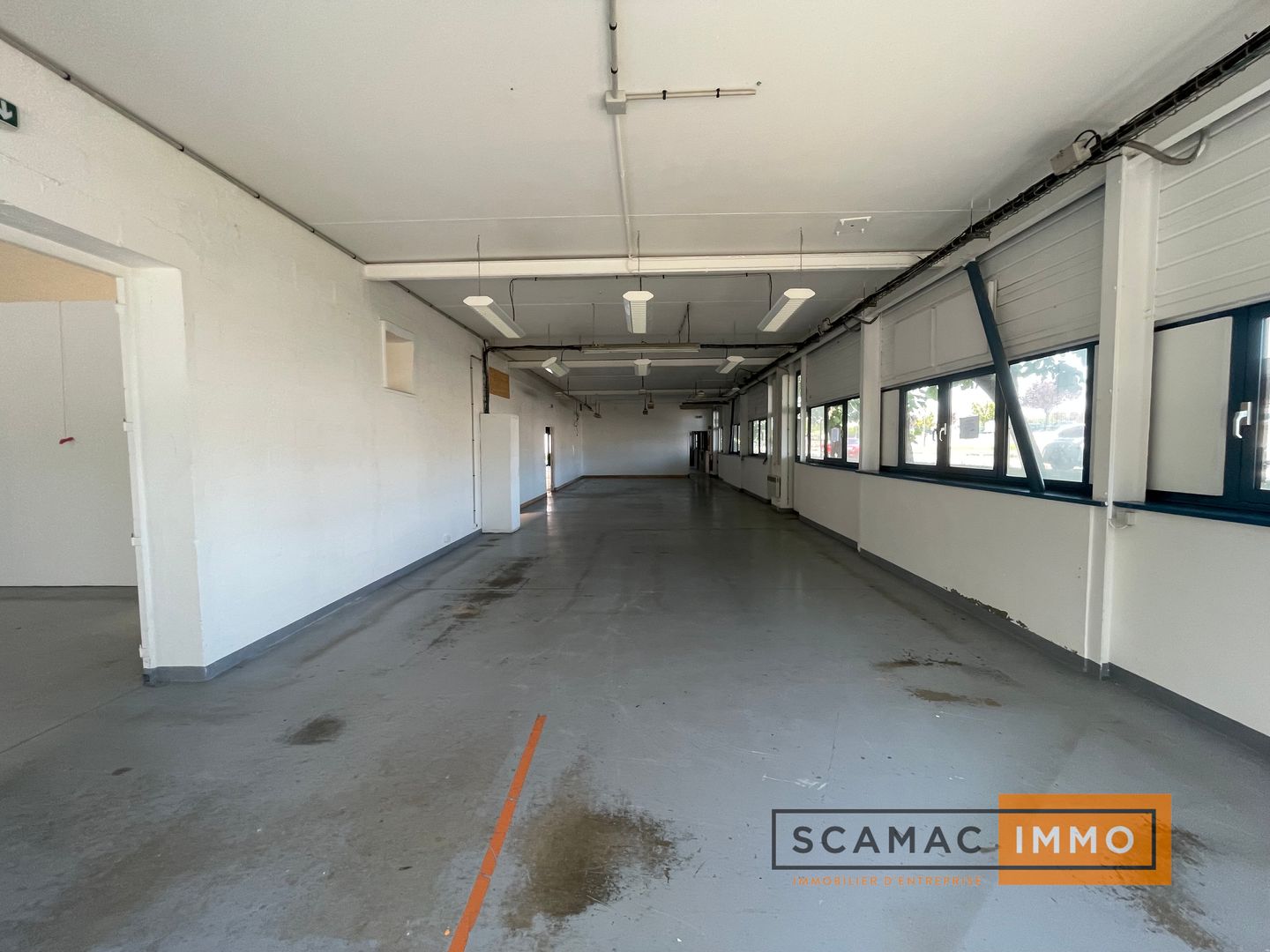 entrepôt de 671m², Fresnes (Val-de-Marne)