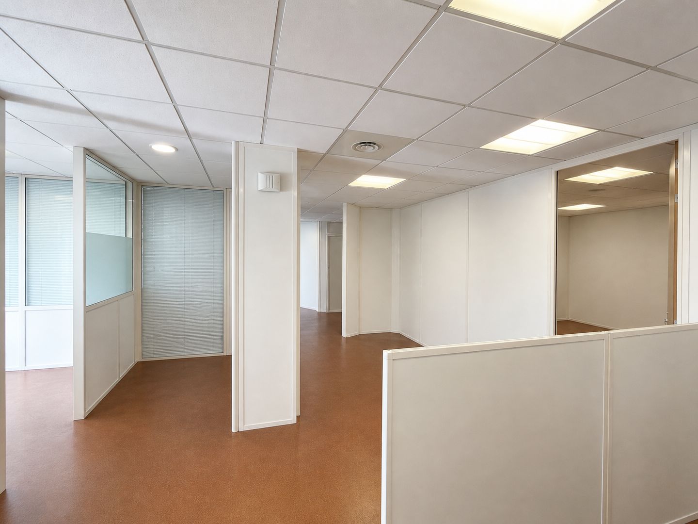 bureau de 181m², Chessy (Seine-et-Marne)