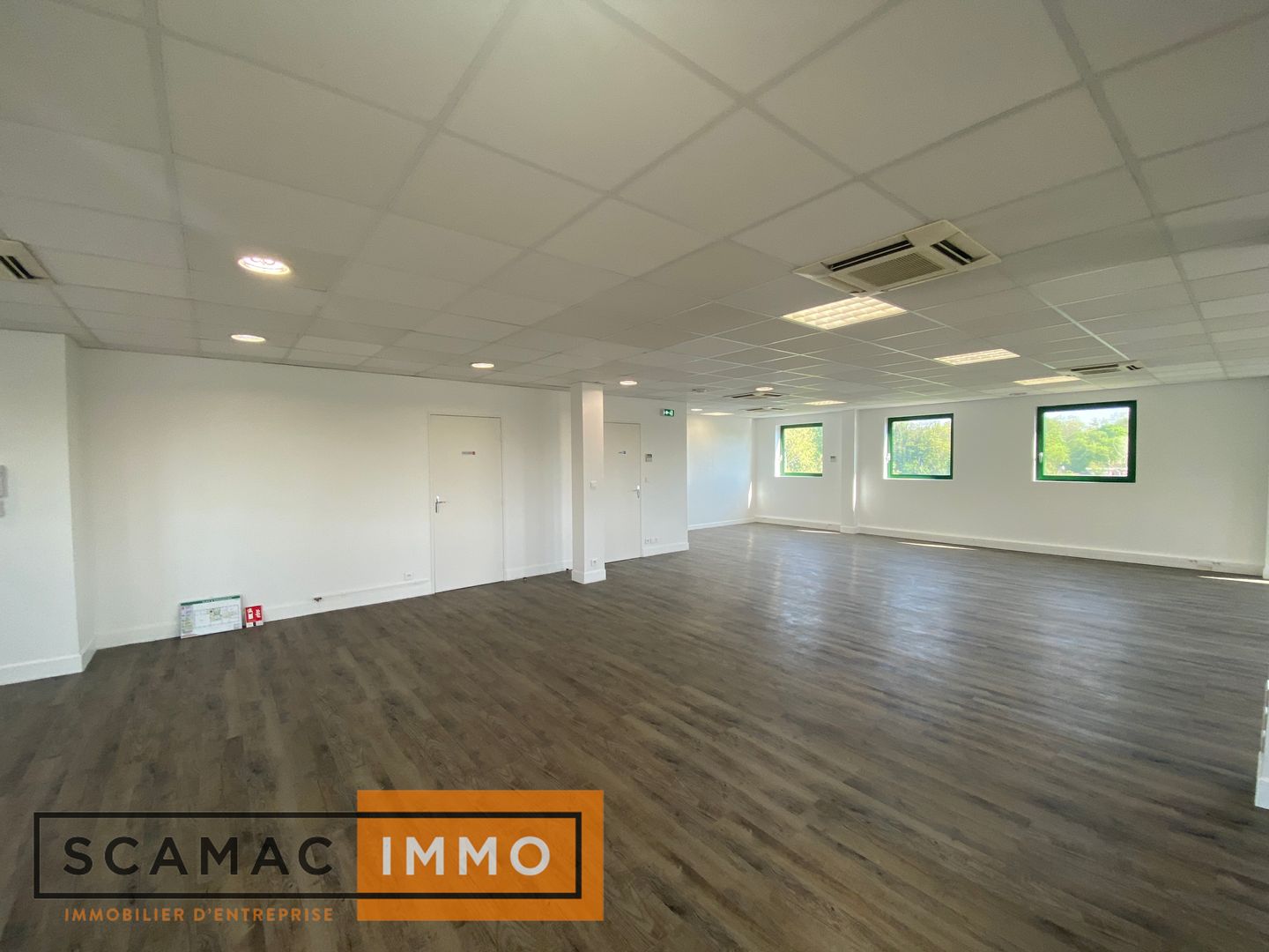 bureau de 1 334m², Viry-Châtillon (Essonne)