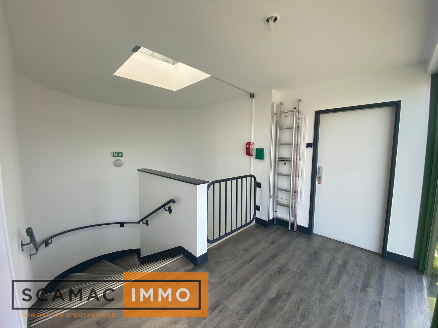 bureau de 1 334m², Viry-Châtillon (Essonne)