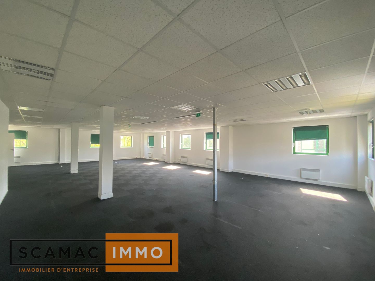 bureau de 1&nbsp;334m², Viry-Châtillon (Essonne)