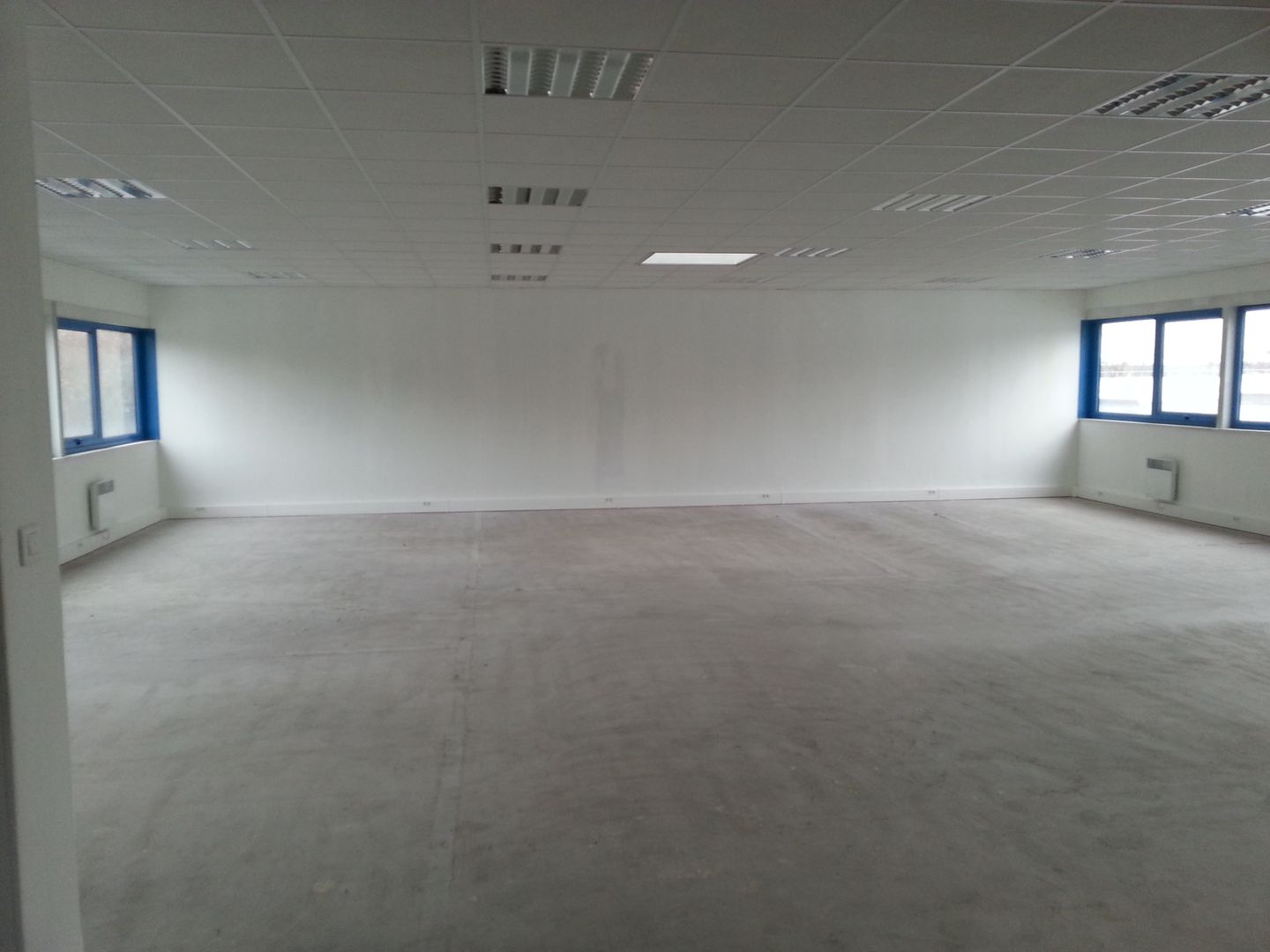 local d'activités de 993m², Villepinte (Seine-Saint-Denis)