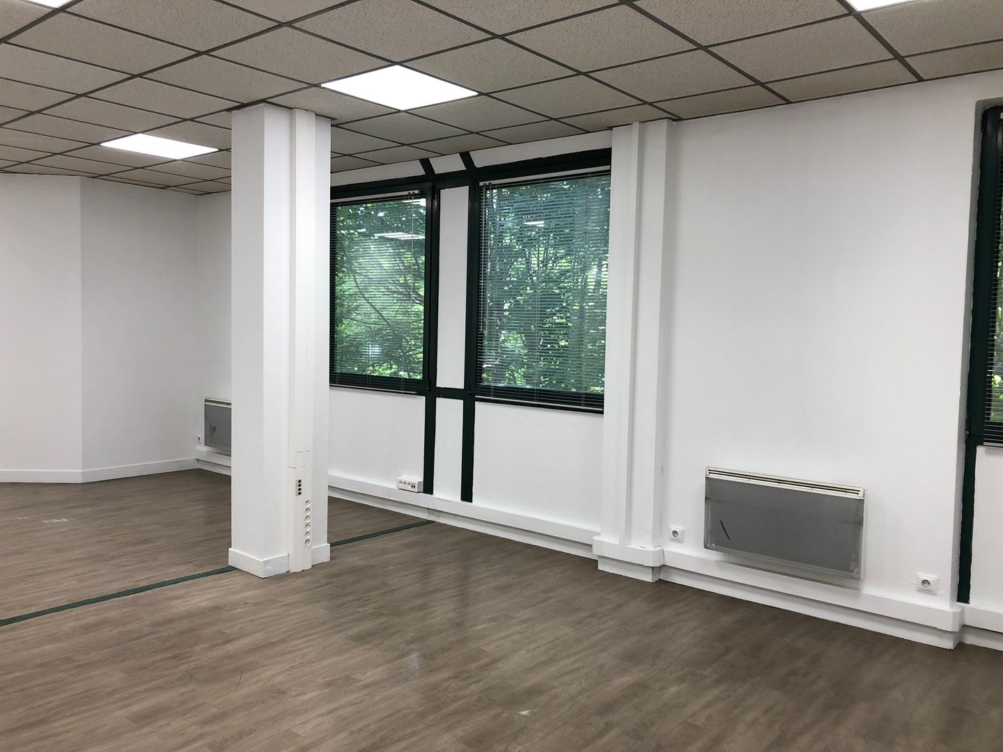 local d'activités de 1 052m², Villepinte (Seine-Saint-Denis)