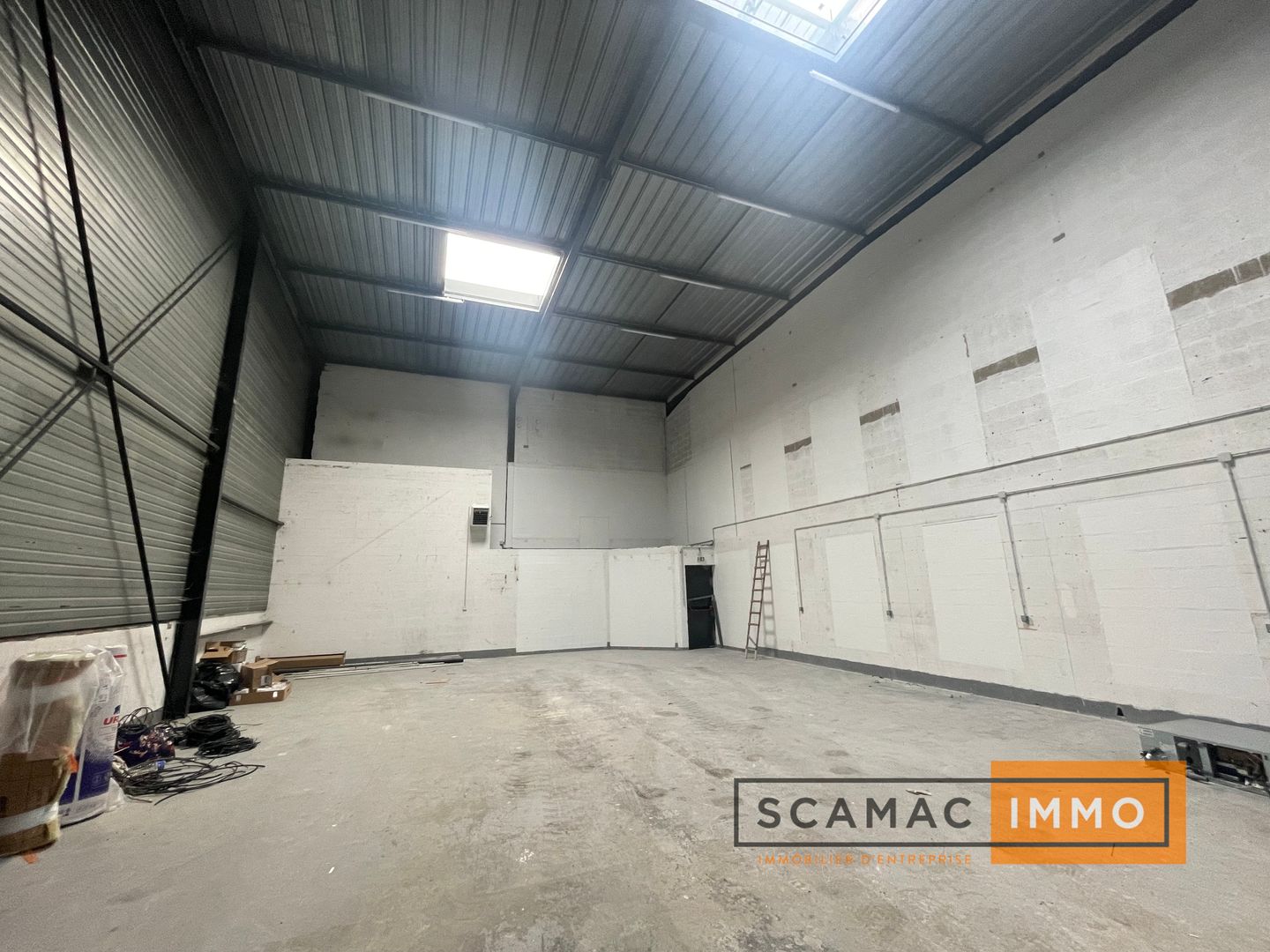 entrepôt de 410m², Massy (Essonne)