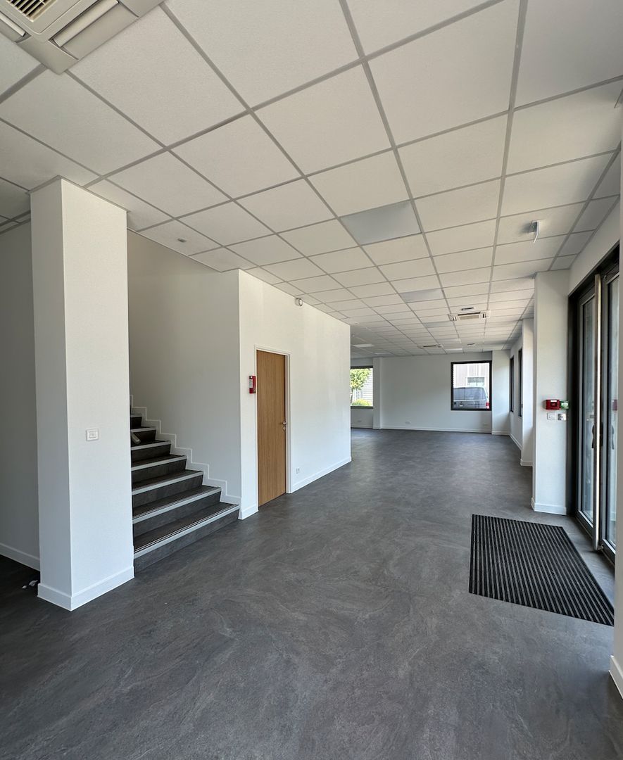 local d'activités de 1 670m², Le Blanc-Mesnil (Seine-Saint-Denis)
