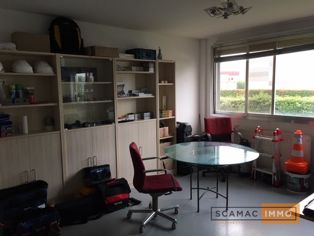 entrepôt de 105m², Wissous (Essonne)