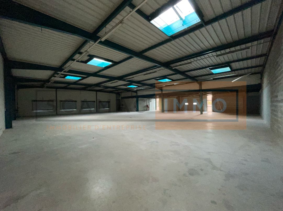 local d'activités de 1 239m², Tremblay-en-France (Seine-Saint-Denis)