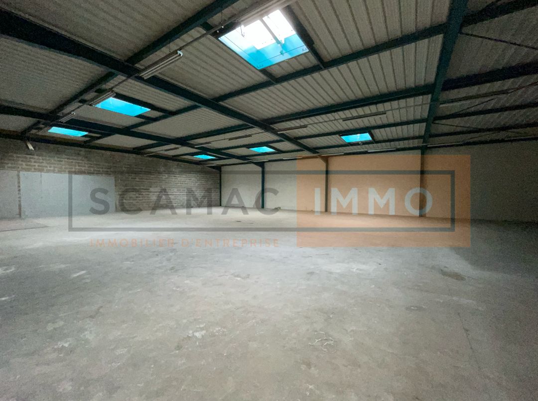 local d'activités de 1 239m², Tremblay-en-France (Seine-Saint-Denis)
