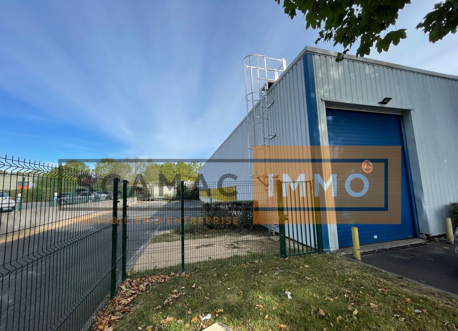 local d'activités de 825m², Collégien (Seine-et-Marne)