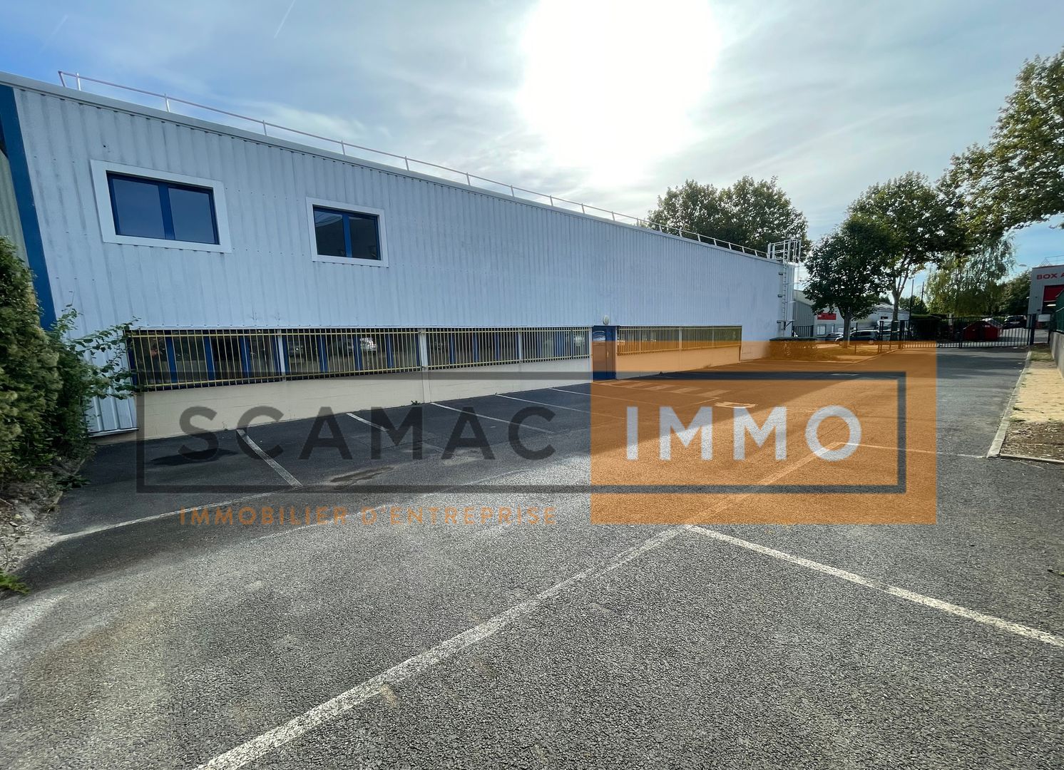 local d'activités de 825m², Collégien (Seine-et-Marne)