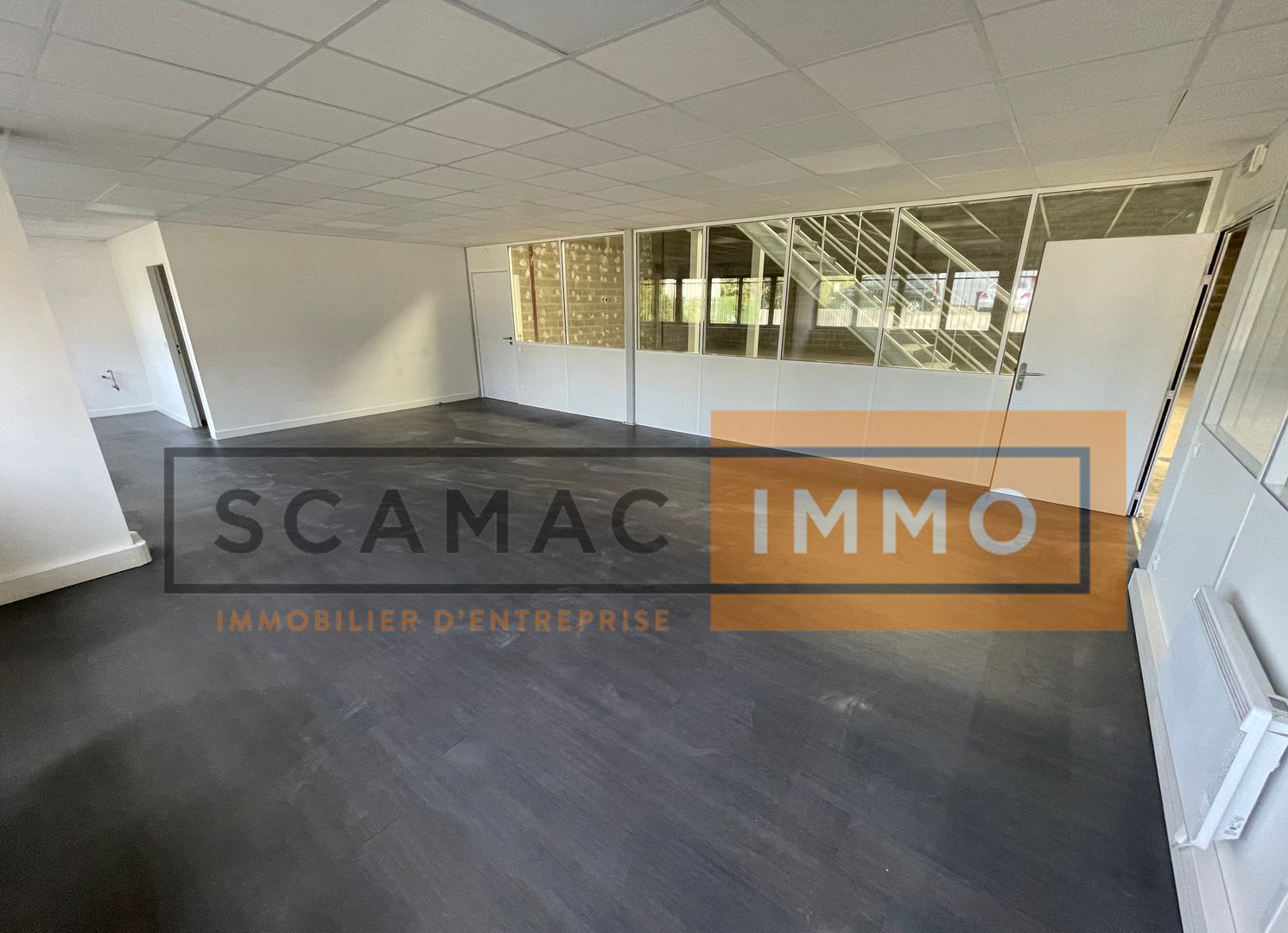 local d'activités de 825m², Collégien (Seine-et-Marne)