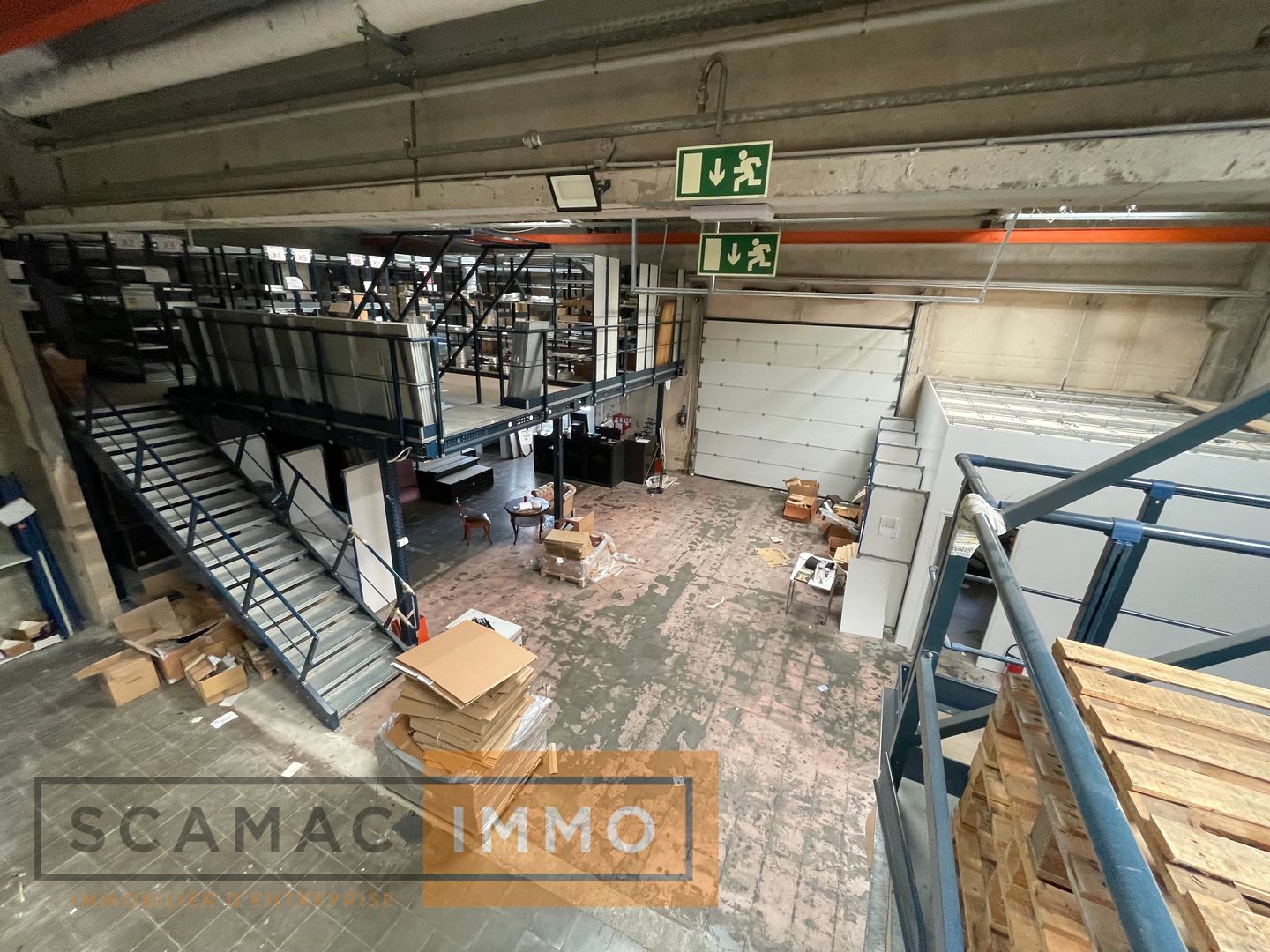 local d'activités de 655m², Courcouronnes (Essonne)