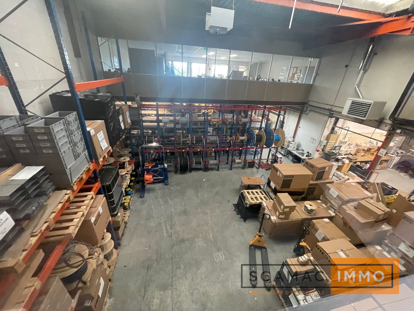 local d'activités de 517m², Massy (Essonne)