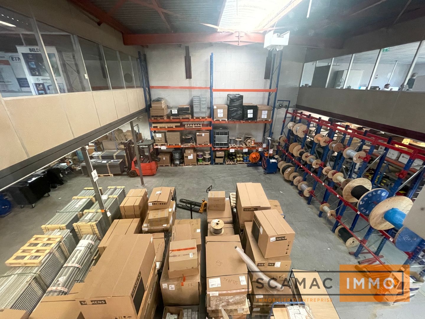 local d'activités de 517m², Massy (Essonne)