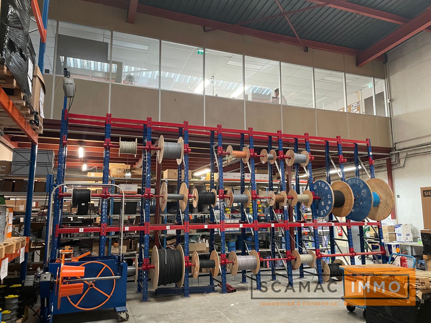 local d'activités de 517m², Massy (Essonne)