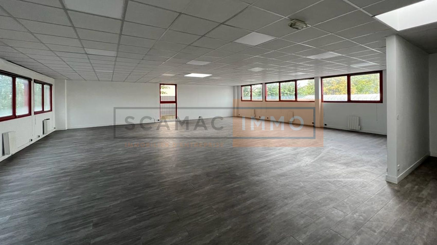local d'activités de 612m², Le Blanc-Mesnil (Seine-Saint-Denis)