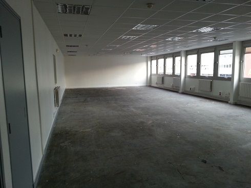 local d'activités de 1 064m², Saint-Ouen (Seine-Saint-Denis)