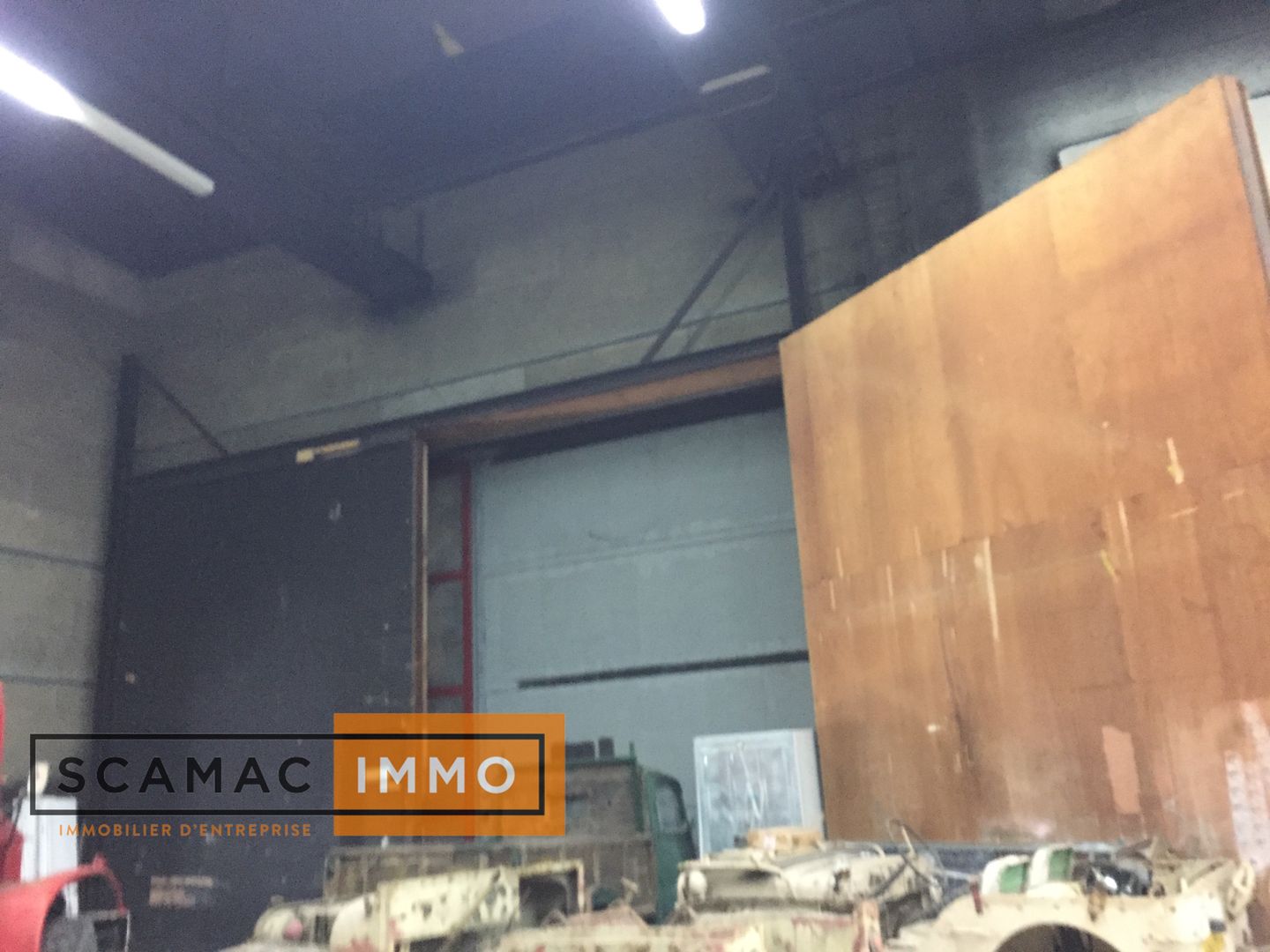 entrepôt de 220m², Saint-Germain-lès-Arpajon (Essonne)