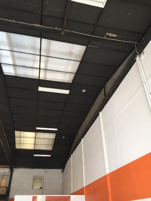 entrepôt de 330m², Saint-Germain-lès-Arpajon (Essonne)