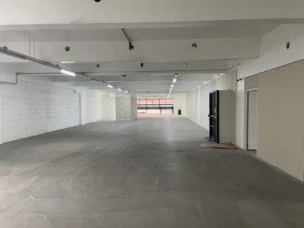 local d'activités de 500m², Pantin (Seine-Saint-Denis)