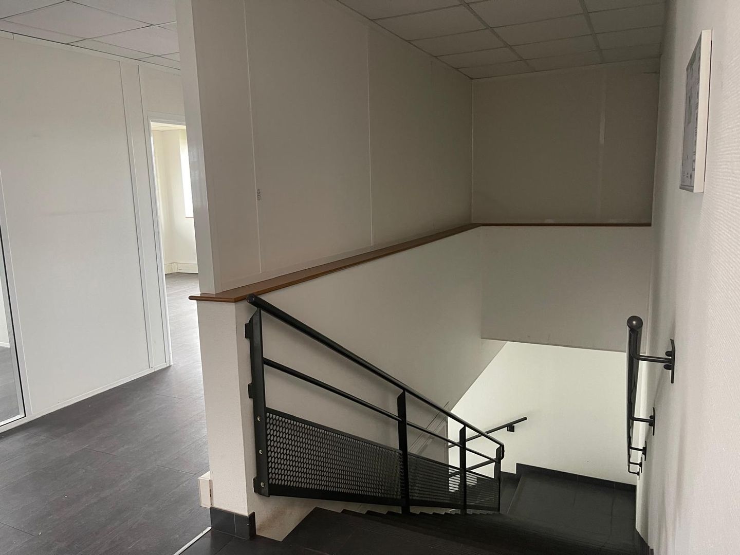 local d'activités de 1 010m², Saint-Denis (Seine-Saint-Denis)