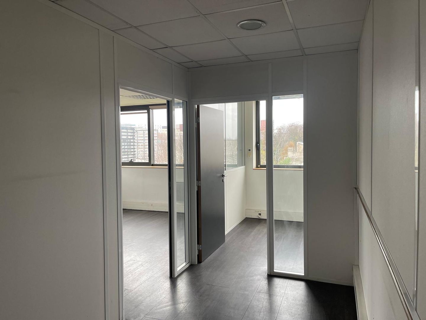 local d'activités de 1 010m², Saint-Denis (Seine-Saint-Denis)