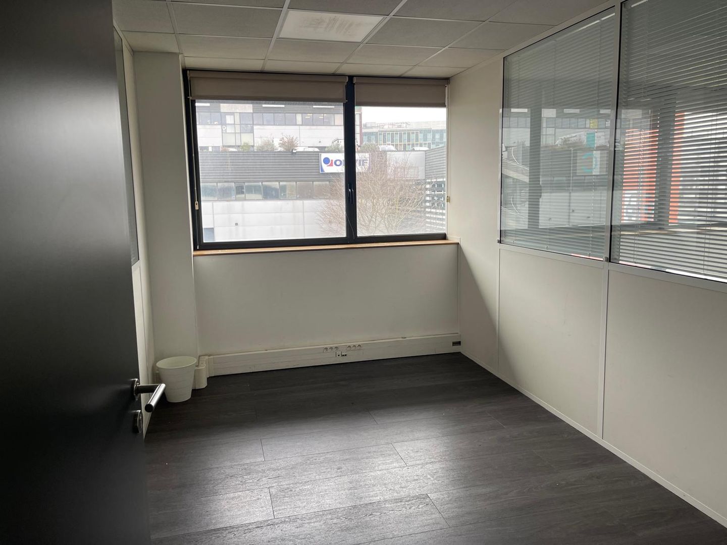 local d'activités de 1 010m², Saint-Denis (Seine-Saint-Denis)