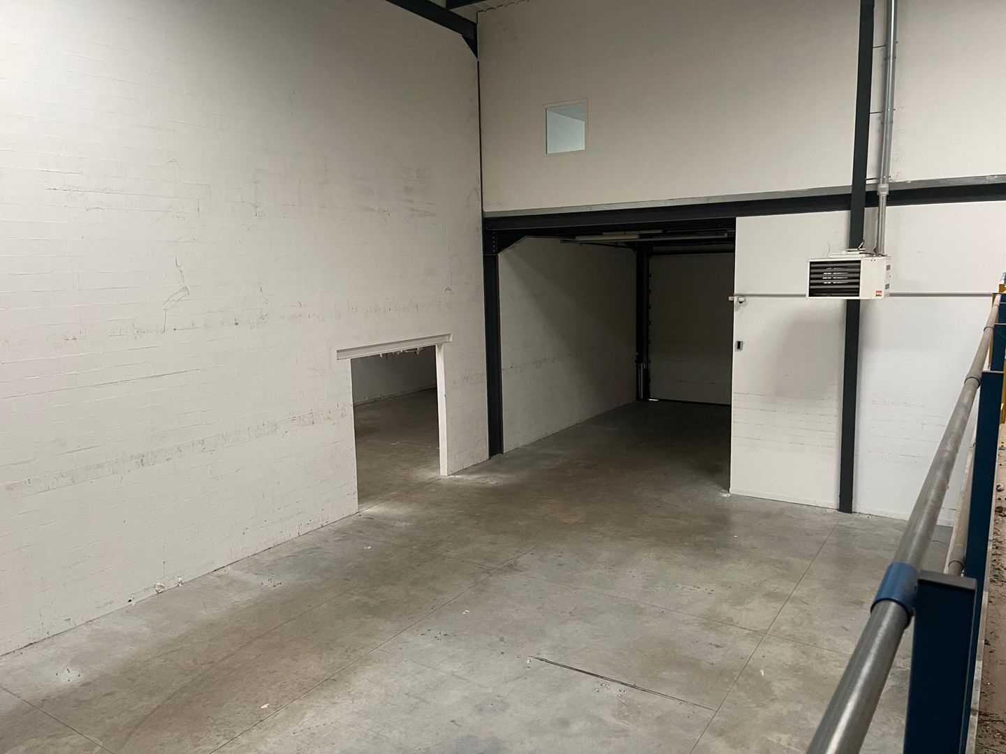 local d'activités de 1 010m², Saint-Denis (Seine-Saint-Denis)