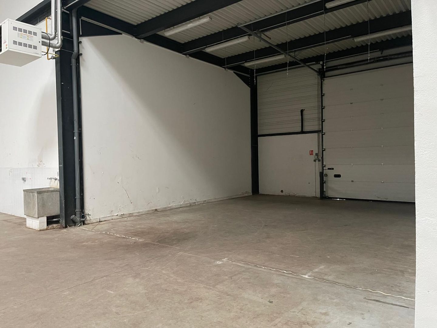 local d'activités de 1 010m², Saint-Denis (Seine-Saint-Denis)