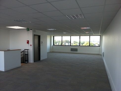 local d'activités de 231m², Saint-Denis (Seine-Saint-Denis)