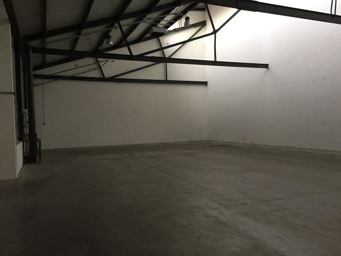 local d'activités de 568m², Saint-Denis (Seine-Saint-Denis)