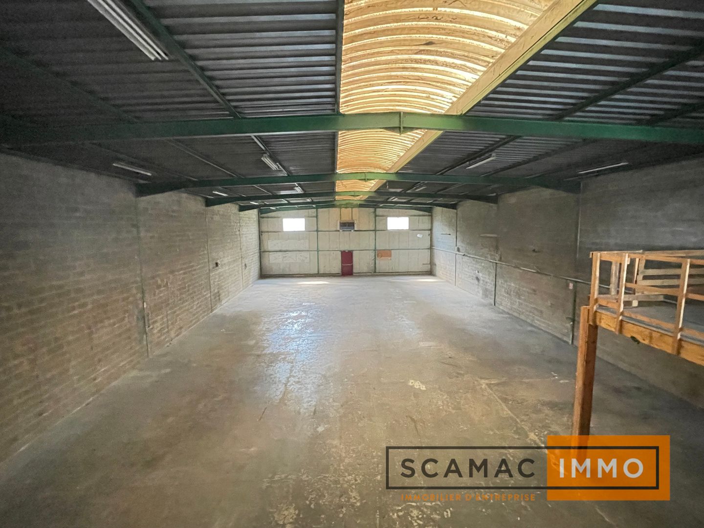 local d'activités de 560m², Wissous (Essonne)