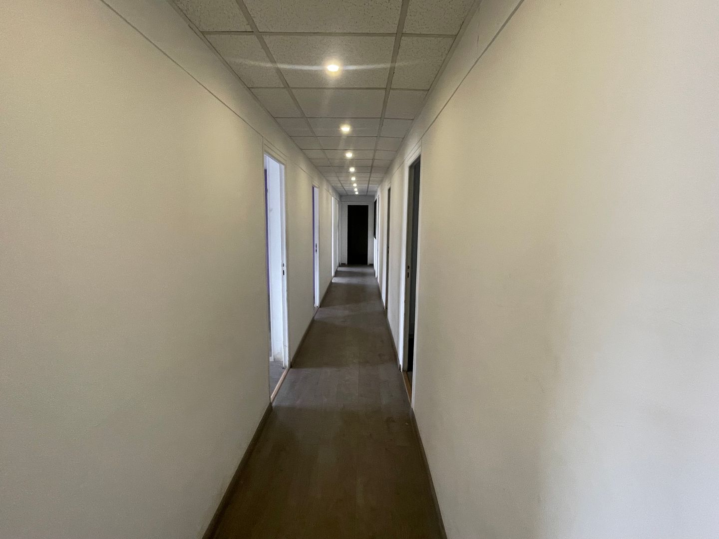 local d'activités de 1 138m², Bobigny (Seine-Saint-Denis)