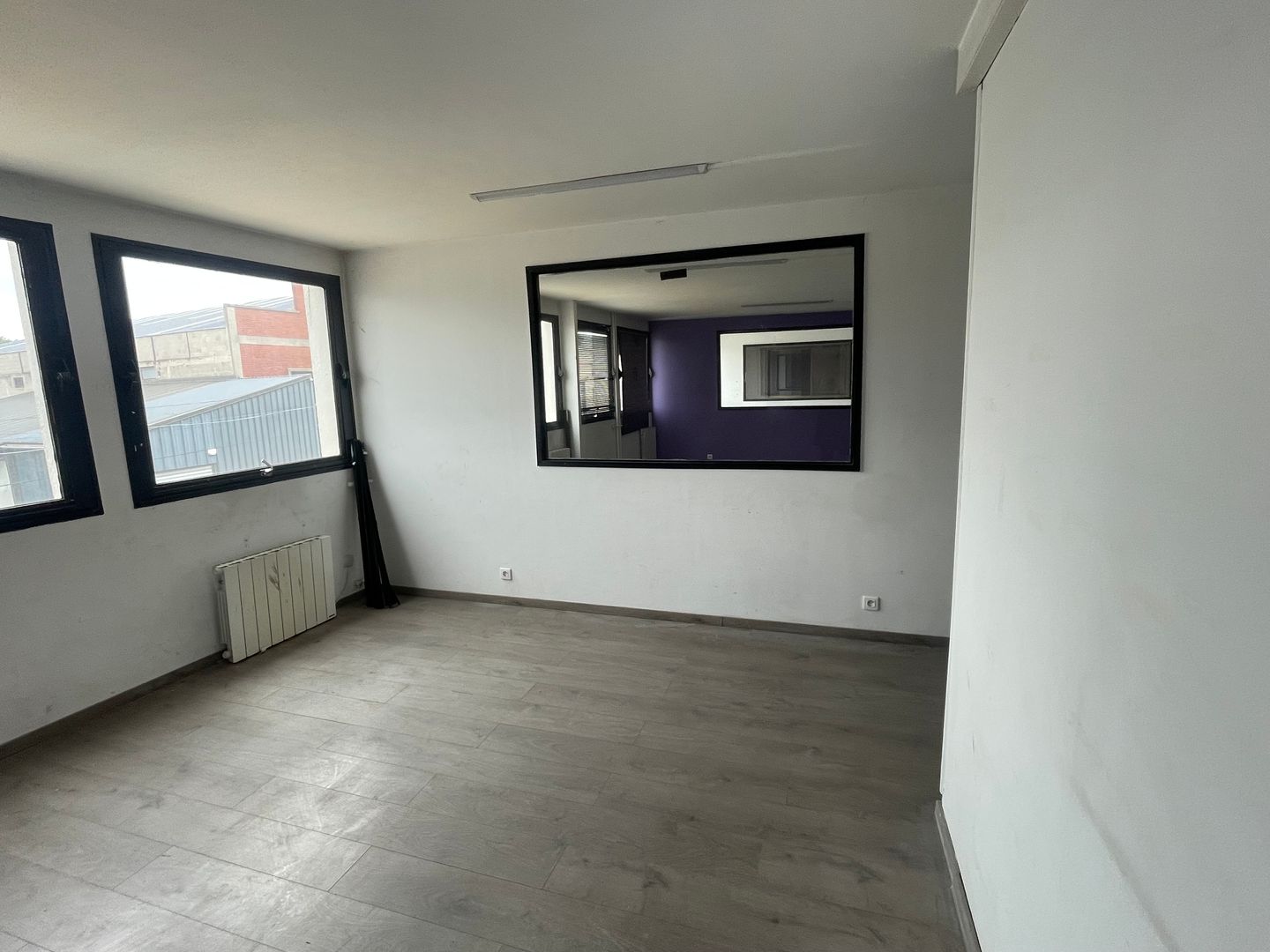 local d'activités de 1 138m², Bobigny (Seine-Saint-Denis)