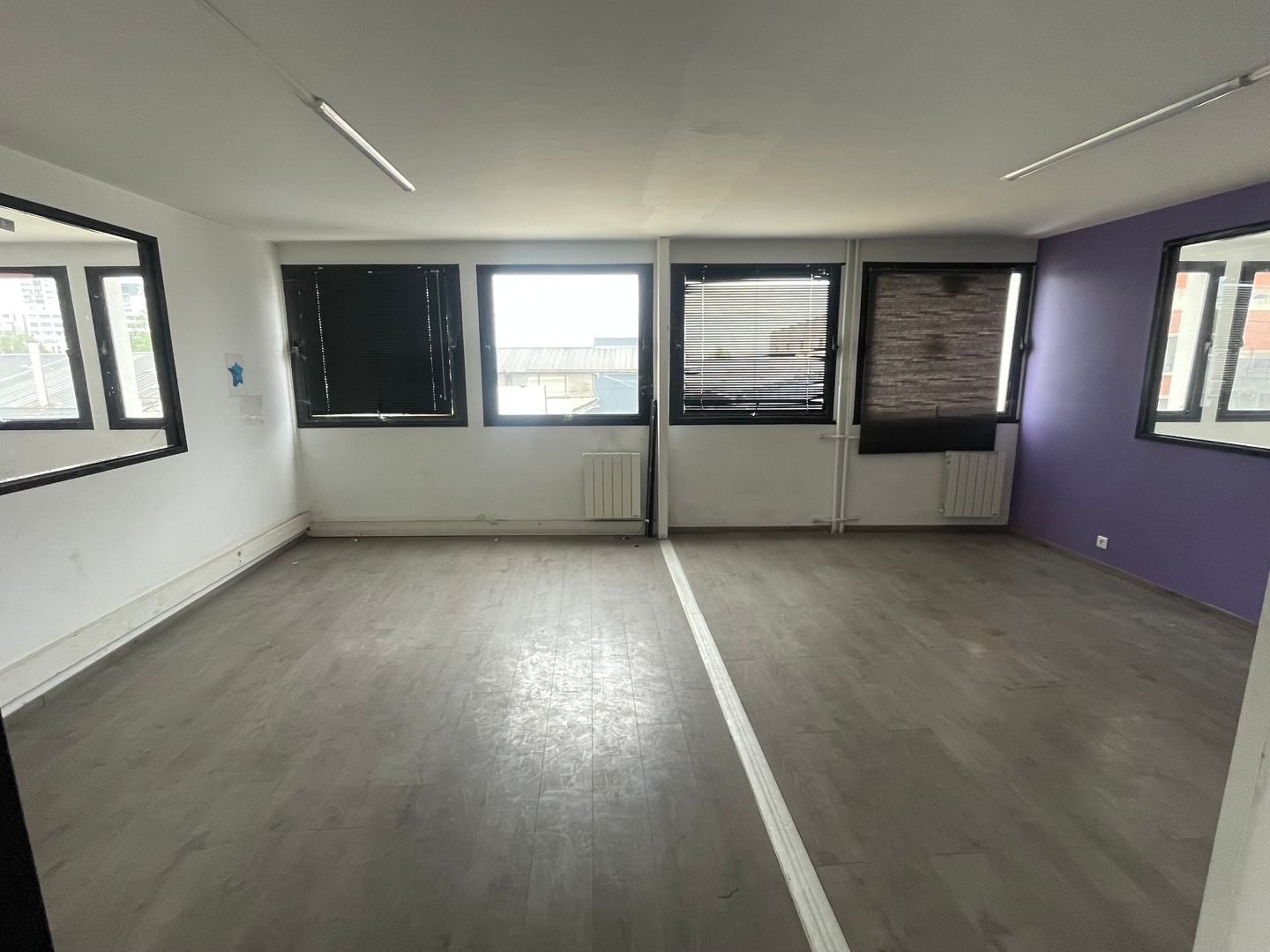 local d'activités de 1 138m², Bobigny (Seine-Saint-Denis)