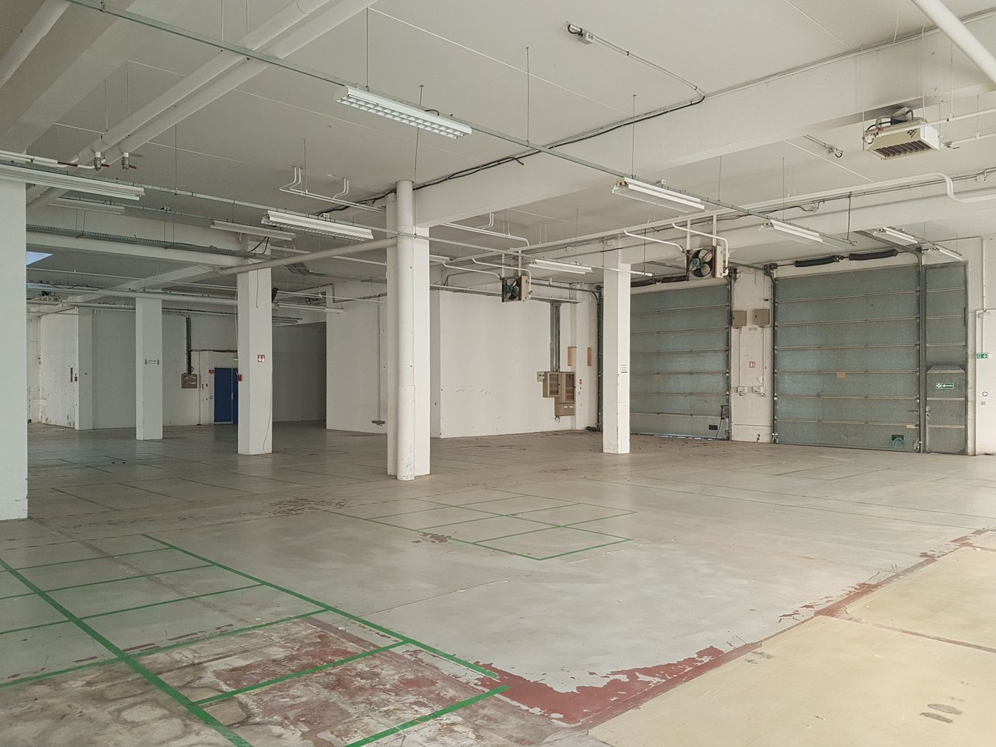 local d'activités de 610m², Villepinte (Seine-Saint-Denis)