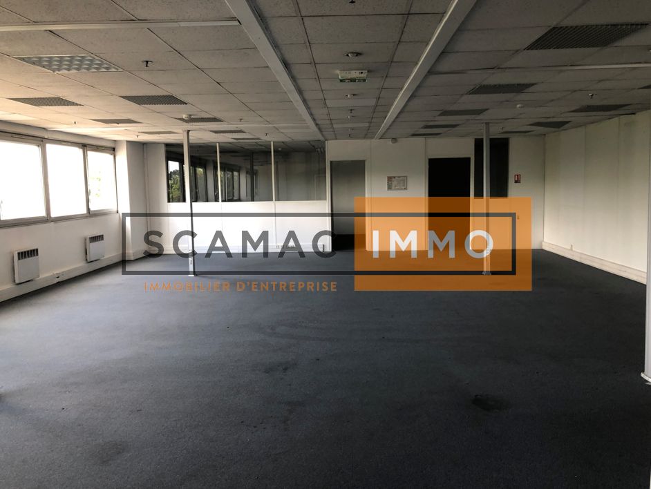 entrepôt de 1 494m², Stains (Seine-Saint-Denis)