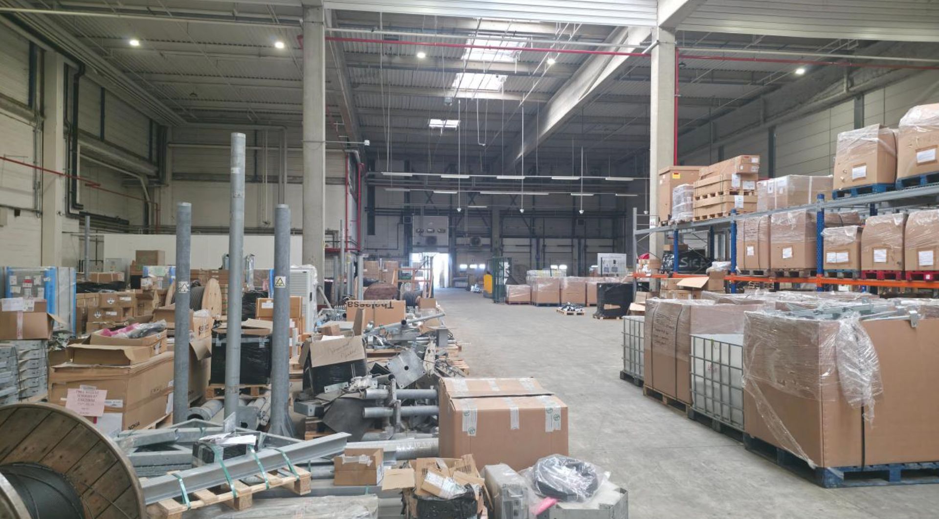 entrepôt de 6&nbsp;388m², Lognes (Seine-et-Marne)