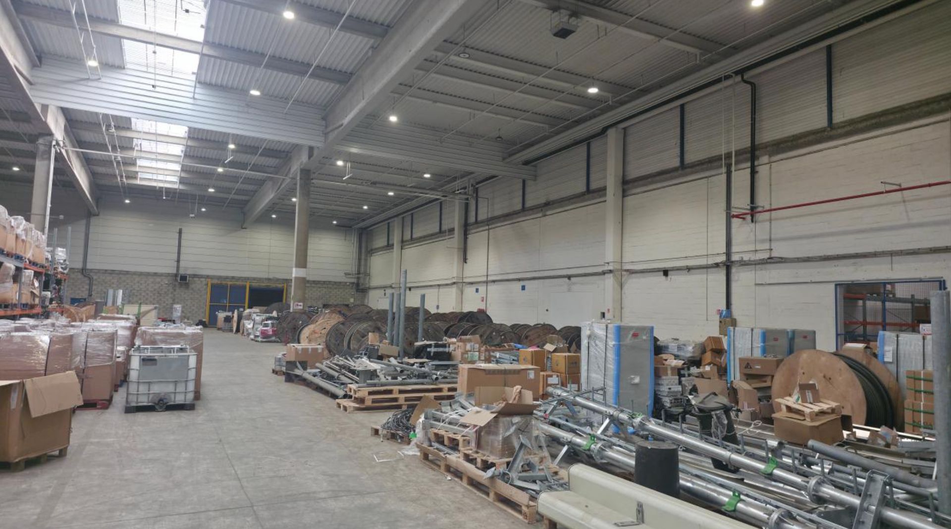 entrepôt de 6&nbsp;388m², Lognes (Seine-et-Marne)