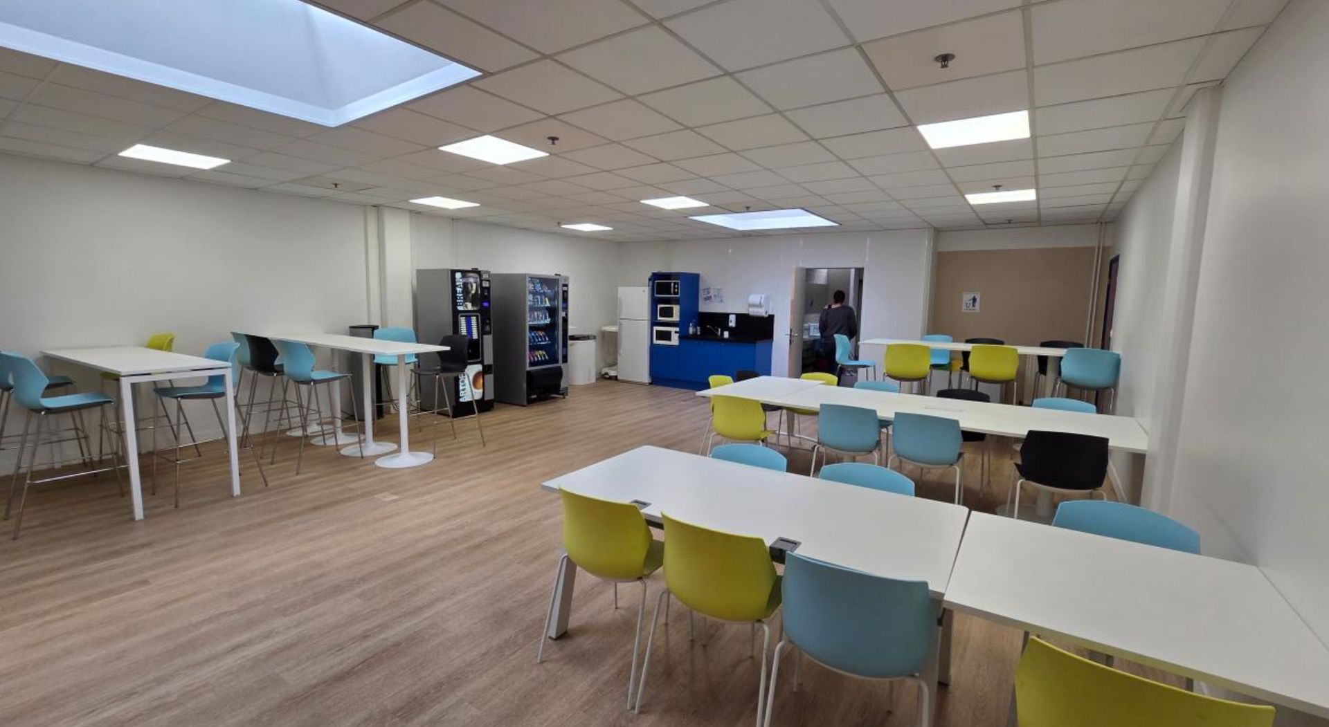 entrepôt de 6&nbsp;388m², Lognes (Seine-et-Marne)