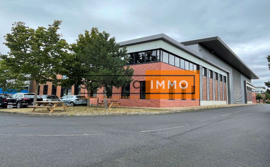 local d'activités de 680m², Villeneuve-la-Garenne (Hauts-de-Seine)