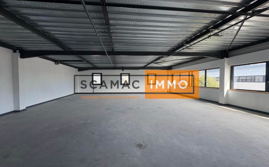 local d'activités de 680m², Villeneuve-la-Garenne (Hauts-de-Seine)