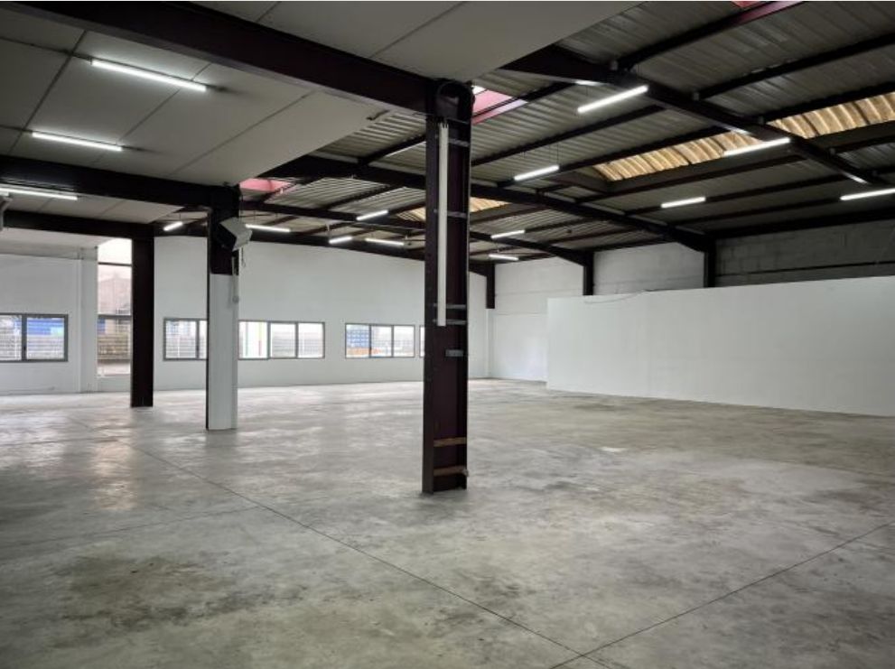 local d'activités de 1&nbsp;044m², Le Blanc-Mesnil (Seine-Saint-Denis)